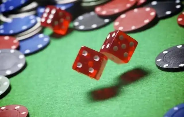 spin189 login live casino dealer and gaming interface
